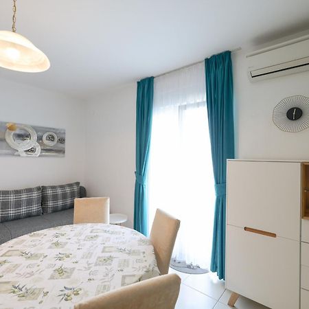 Appartement Olive Maris à Petrčane Extérieur photo