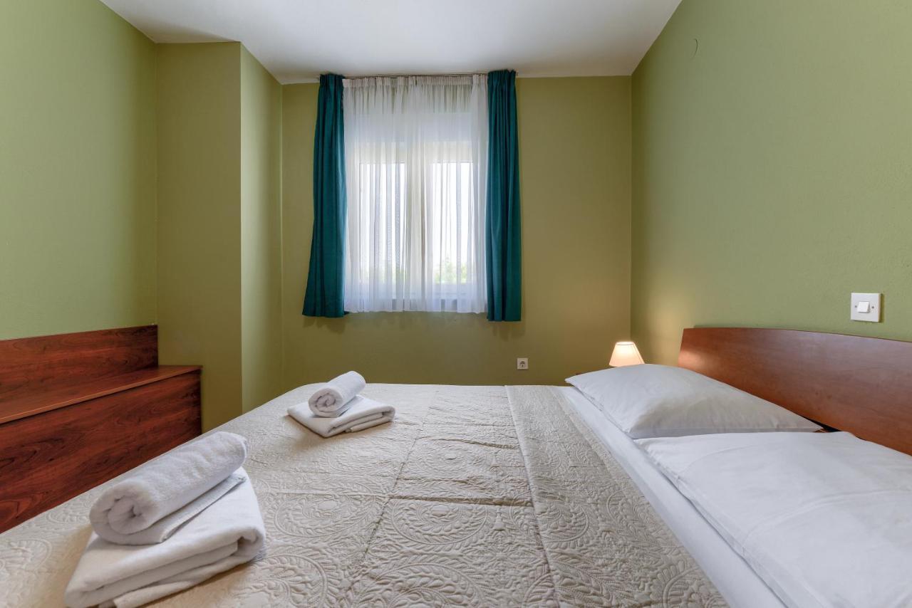 Appartement Olive Maris à Petrčane Extérieur photo
