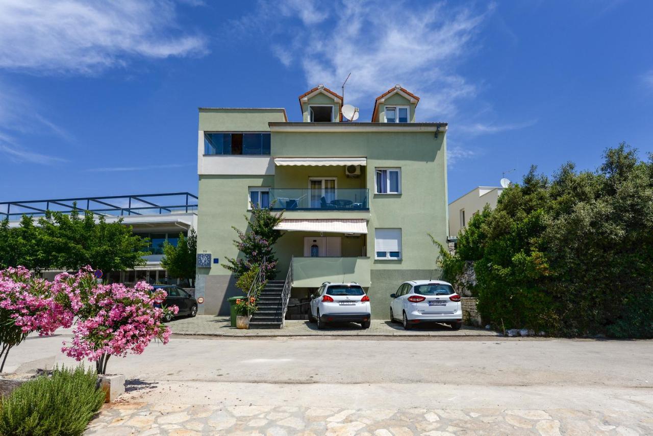 Appartement Olive Maris à Petrčane Extérieur photo