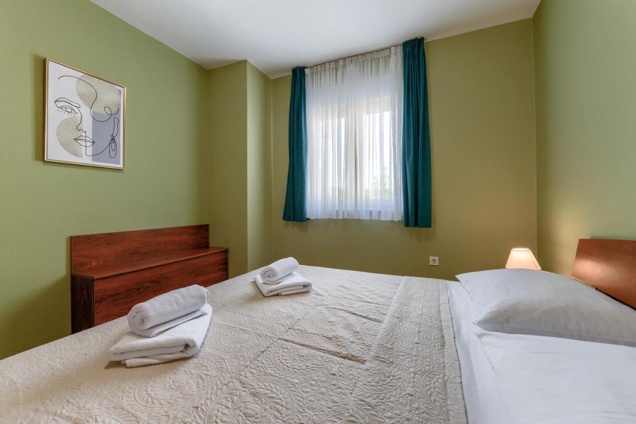 Appartement Olive Maris à Petrčane Extérieur photo